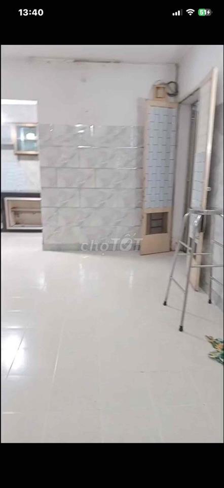 Chung cư Sơn Kỳ. Tầng lửng có 2 phòng ngủ,có bancong