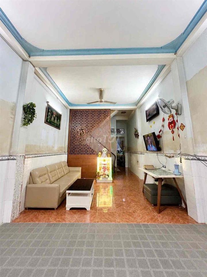 Nhà khu đẹp ,trung tâm, gần chợ - công viên nước Đầm Sen