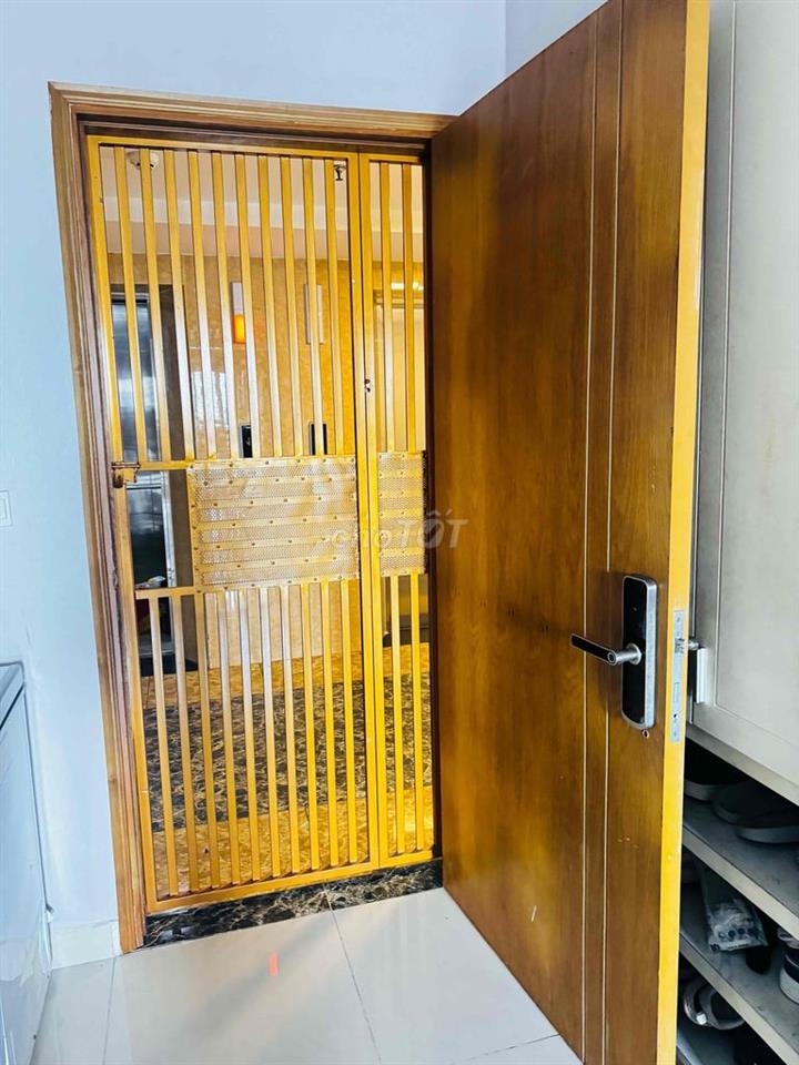 Bán / Cho Thuê Căn Hộ