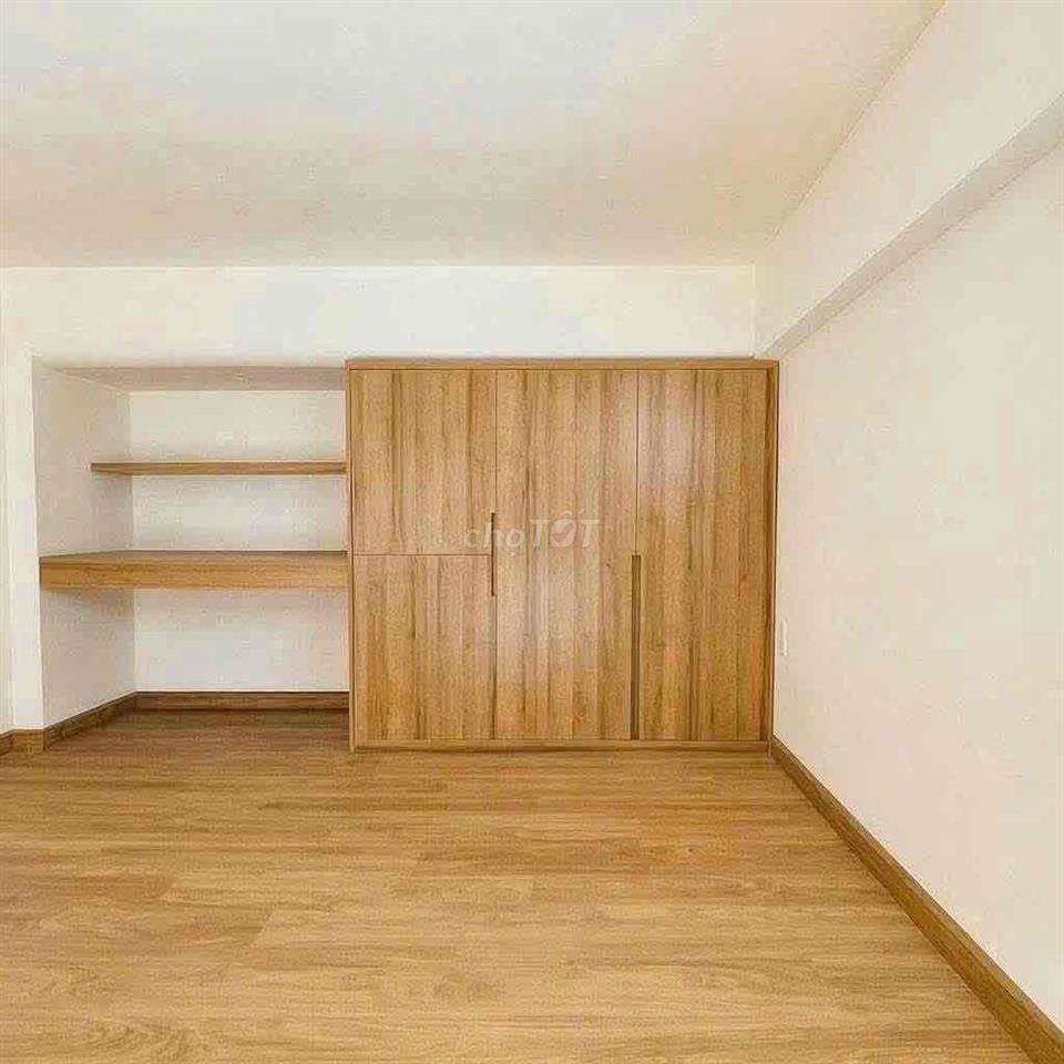 Căn Hộ Duplex Cao Cấp Gác Cao Rộng 40m2 - Ngay ĐH BKU - HUFLIT