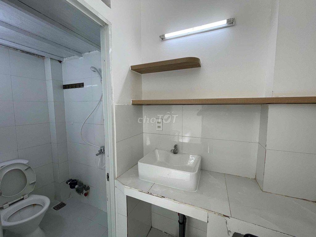 STUDIO TÁCH BẾP - BAN CÔNG THOÁNG ngay ĐH HỌC VIỆN HÀNG KHÔNG CS2