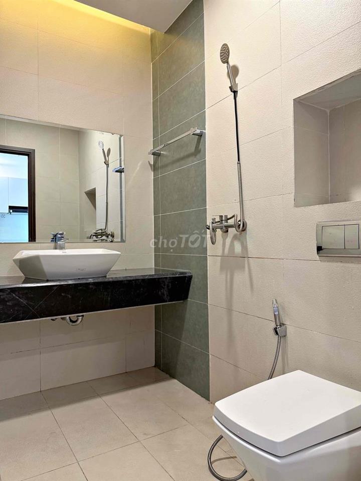Phòng Luxury Tách Bếp, Ban Công Ngay Sân Bay - Bạch Đằng - Hồng Hà
