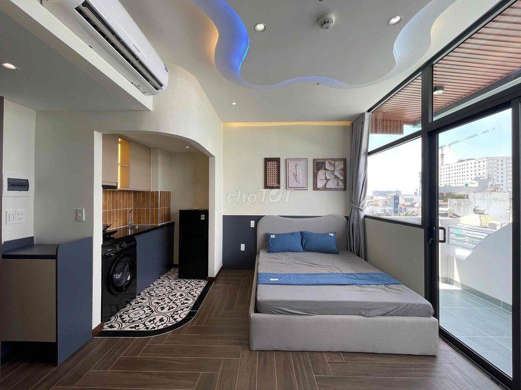 Studio Cửa Sổ Trời Full Nội Thất Có Bếp Từ  Ngay Phạm Văn Bạch