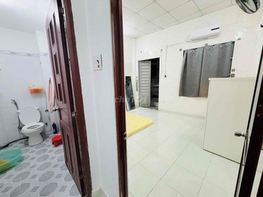 Cho thuê phòng có ban công thoáng tại Ni Sư Huỳnh Liên giá 3tr399