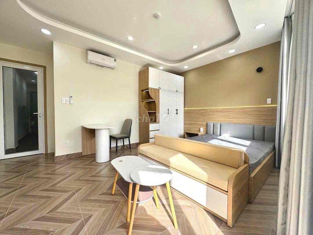 Căn hộ ban công 40m2 ngay  Khu Etown Cộng Hoà - Khu K300 - Trường Chin