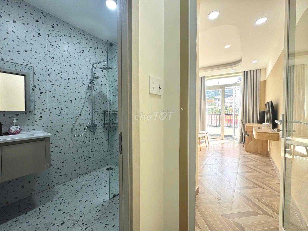 Căn hộ ban công 40m2 ngay  Khu Etown Cộng Hoà - Khu K300 - Trường Chin