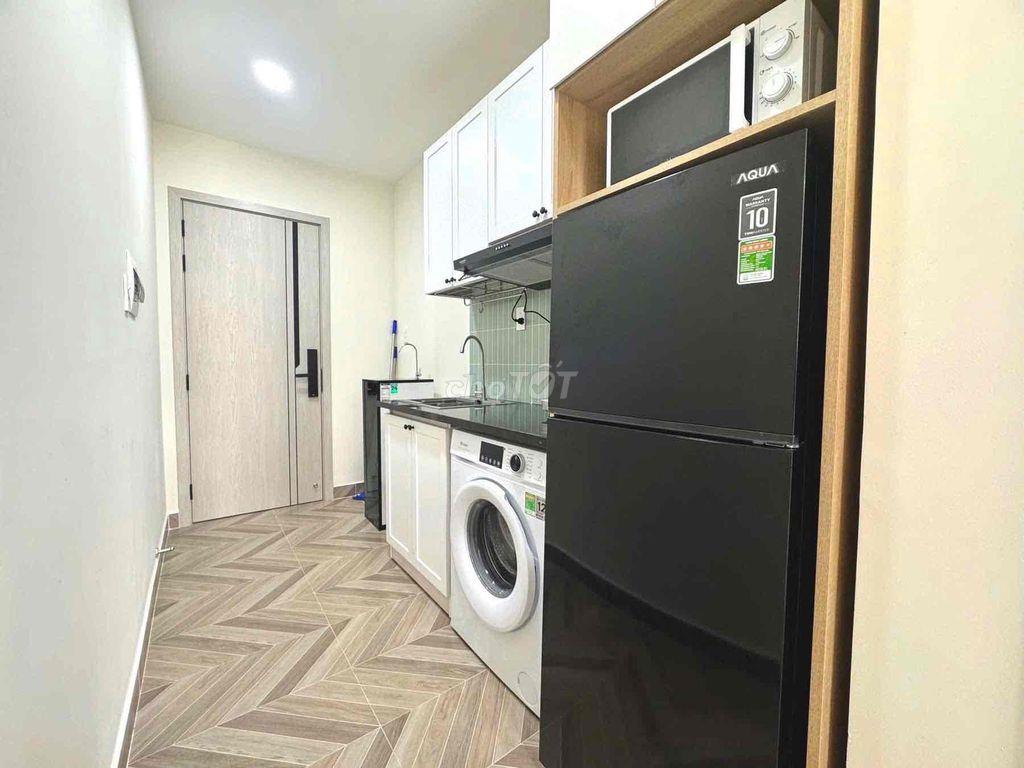 Căn hộ ban công 40m2 ngay  Khu Etown Cộng Hoà - Khu K300 - Trường Chin
