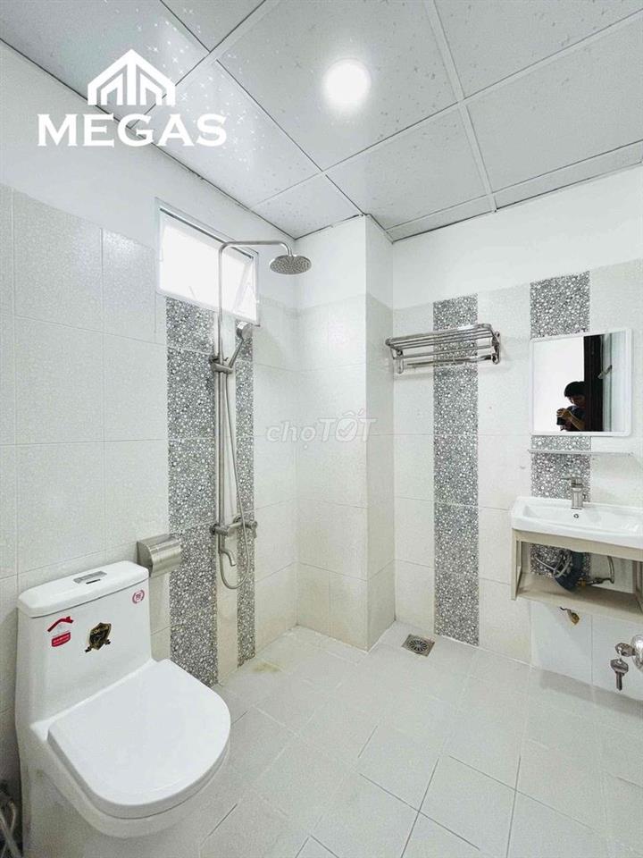 Căn hộ 40m2 ban công full nội thất khu vực: Âu Cơ - Lạc Long Quân.