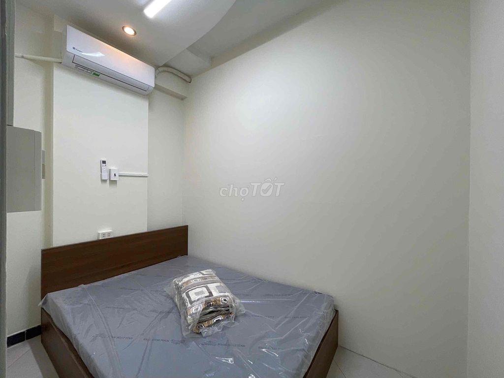 Căn hộ 60m2, 2PN, 8tr khu vực: Sát sân bay - CV Hoàng Văn Thụ.