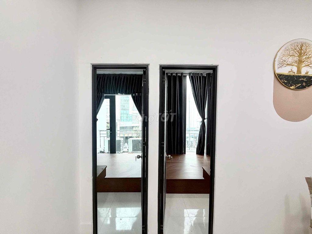 Căn hộ 2PN cao cấp ban công: Bạch Đằng - Hồng Hà - Yên Thế.