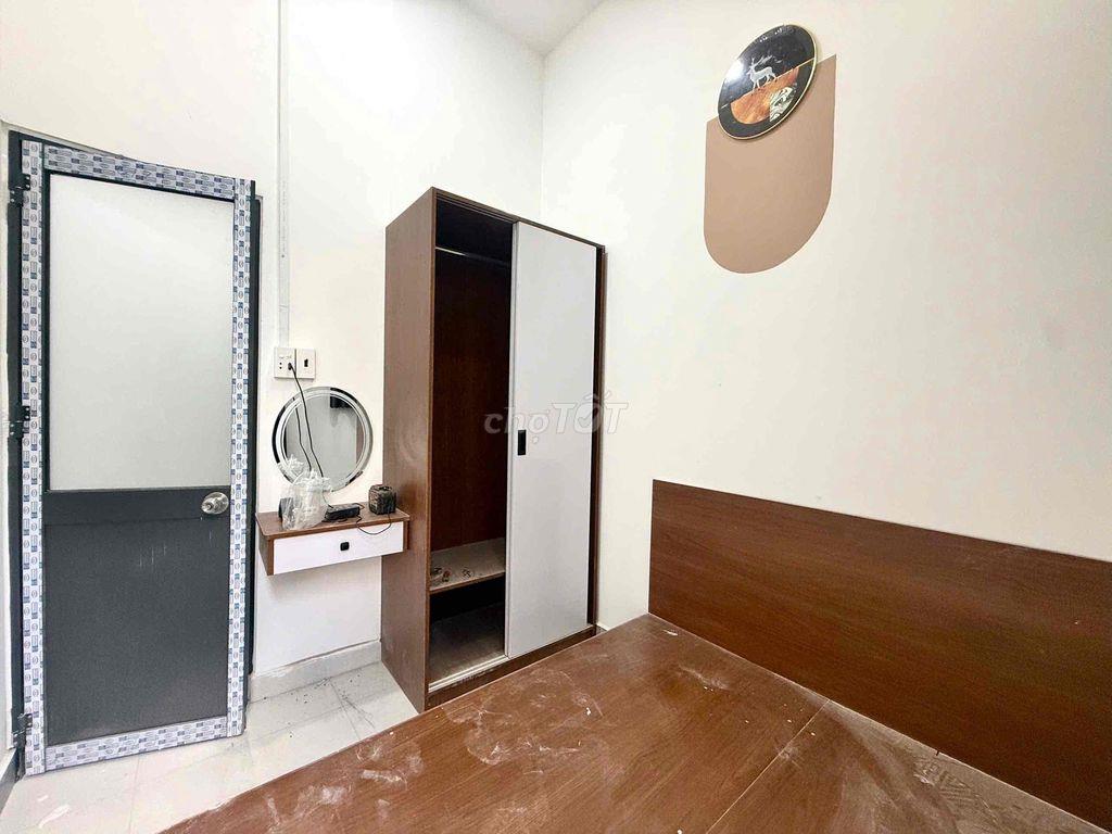 Căn Hộ 2pn ban công Full nội thất cao cấp khu vực: Bạch Đằng - Hồng Hà