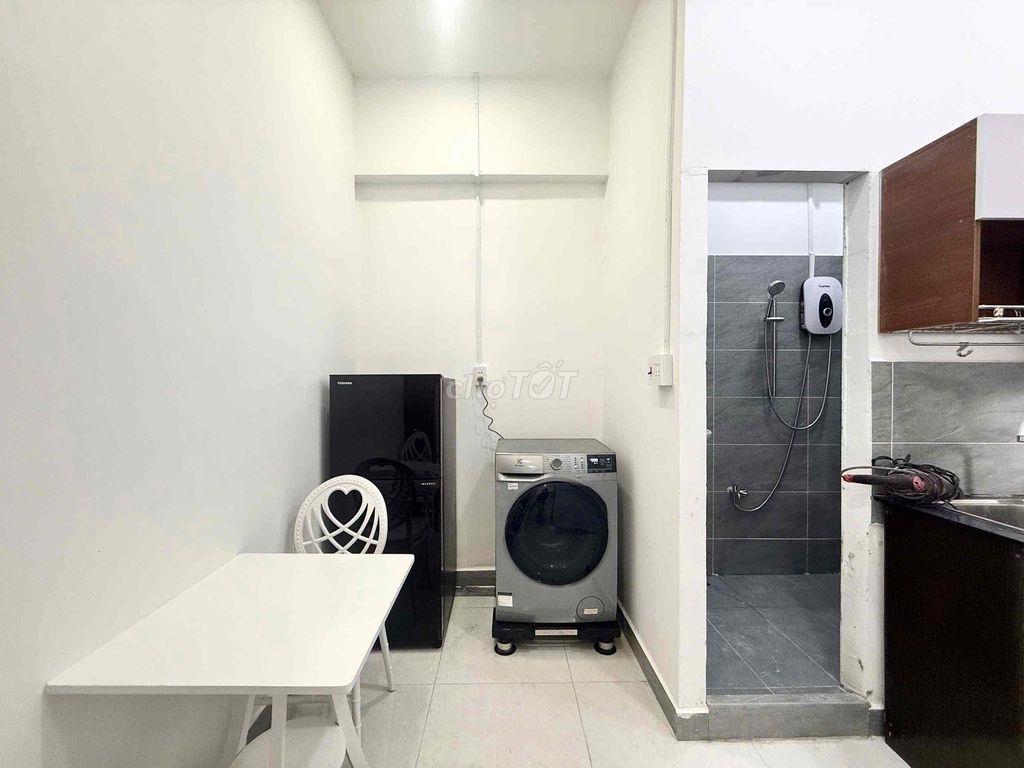 Căn hộ 2pn cao cấp Full Nội Thất khu vực: Bạch Đằng - Hồng Hà.