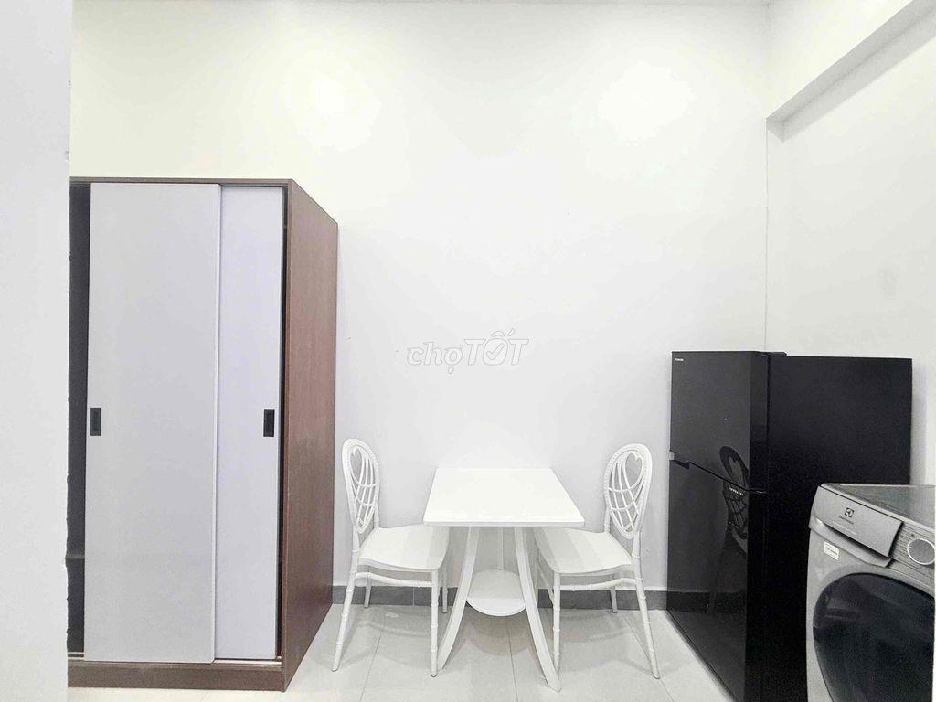 Căn hộ 2pn cao cấp Full Nội Thất khu vực: Bạch Đằng - Hồng Hà.
