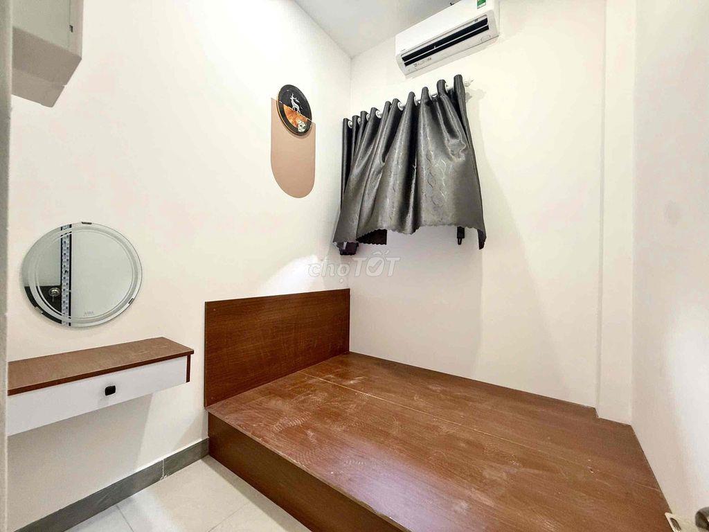 Căn hộ 2pn cao cấp Full Nội Thất khu vực: Bạch Đằng - Hồng Hà.