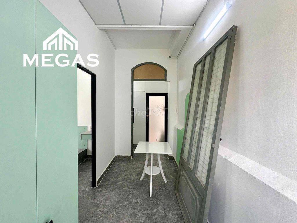 Căn hộ 2PN NEW 100% Full nội thất khu vực: Văn Hiến - Công Thương.