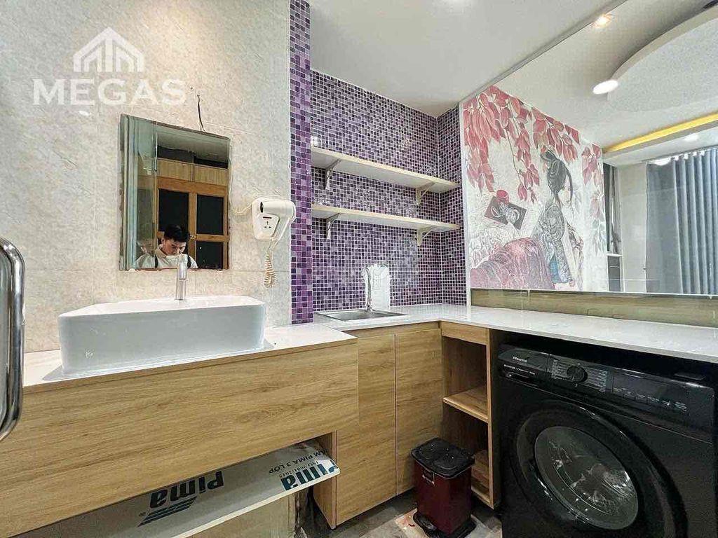 Căn hộ view bám kính full nội thất khu vực: Chợ An Đông-BV Hùng Vương