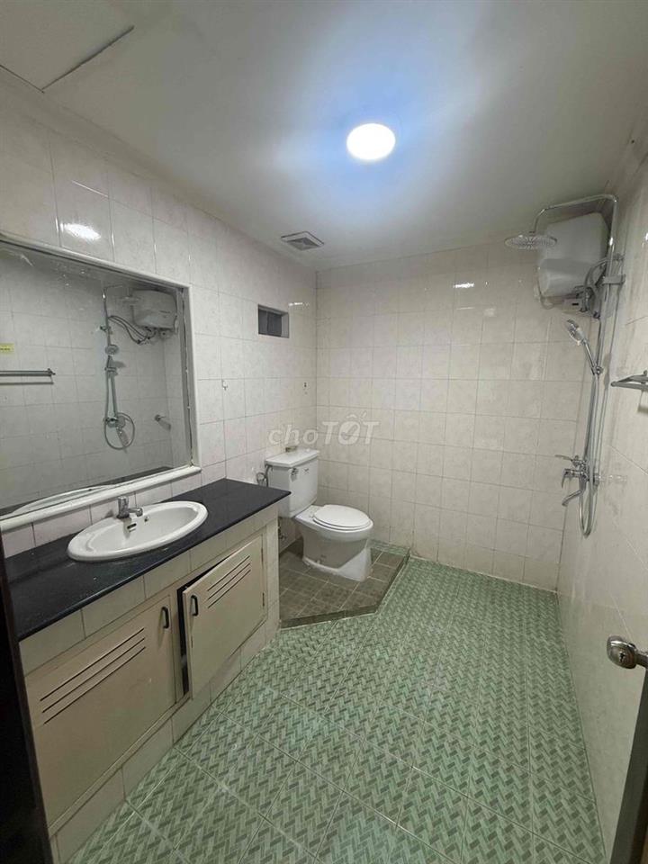 penthuose 200m2 siêu rộng khu vực: Sát sân bay - CV Hoàng Văn Thụ.