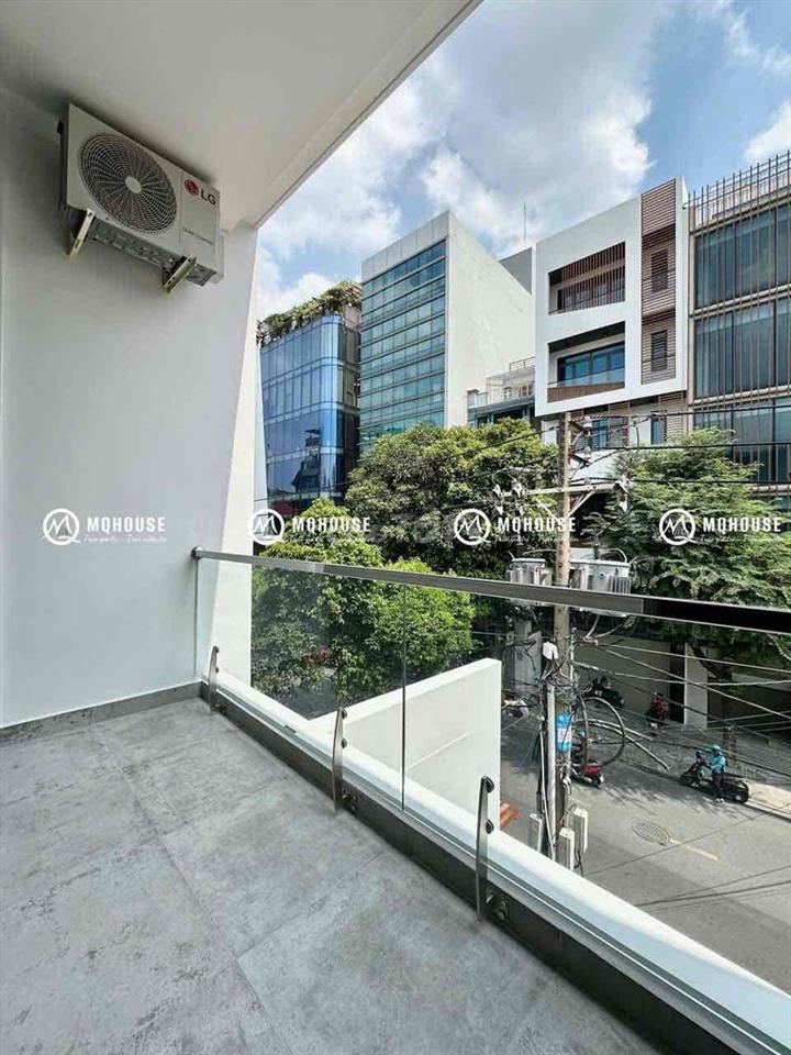 căn hộ xịn ban công riêng ngay sân bay - gần cv hoàng văn thụ