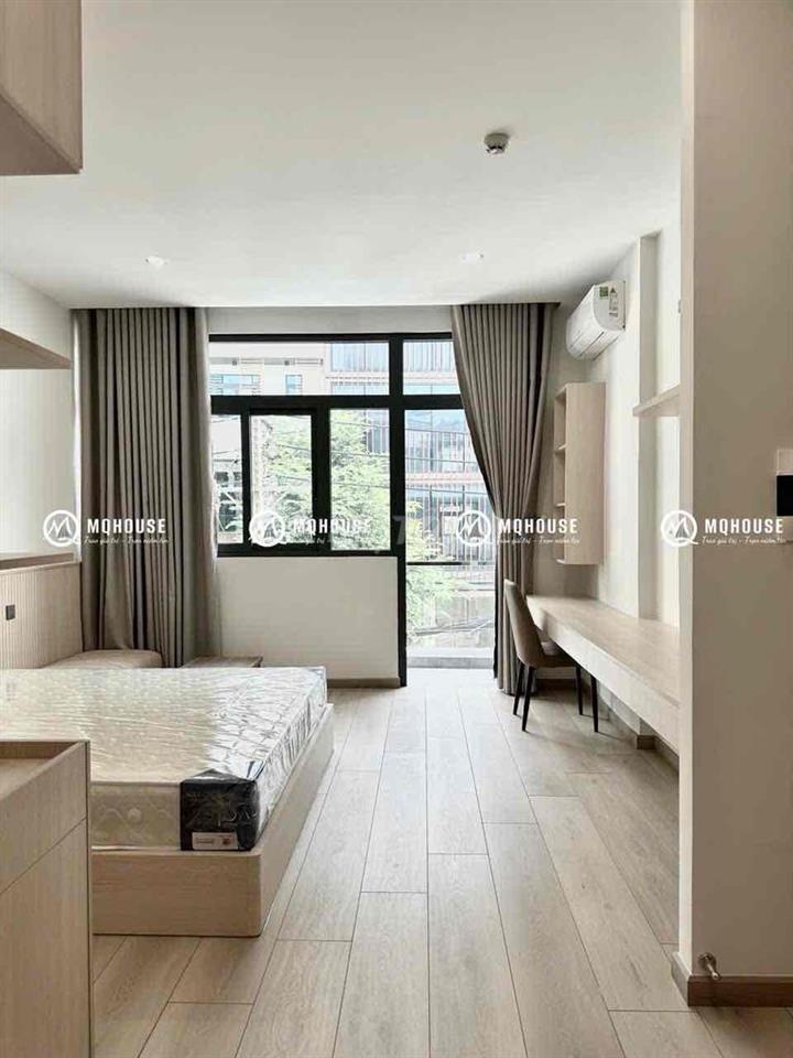 căn hộ xịn ban công riêng ngay sân bay - gần cv hoàng văn thụ