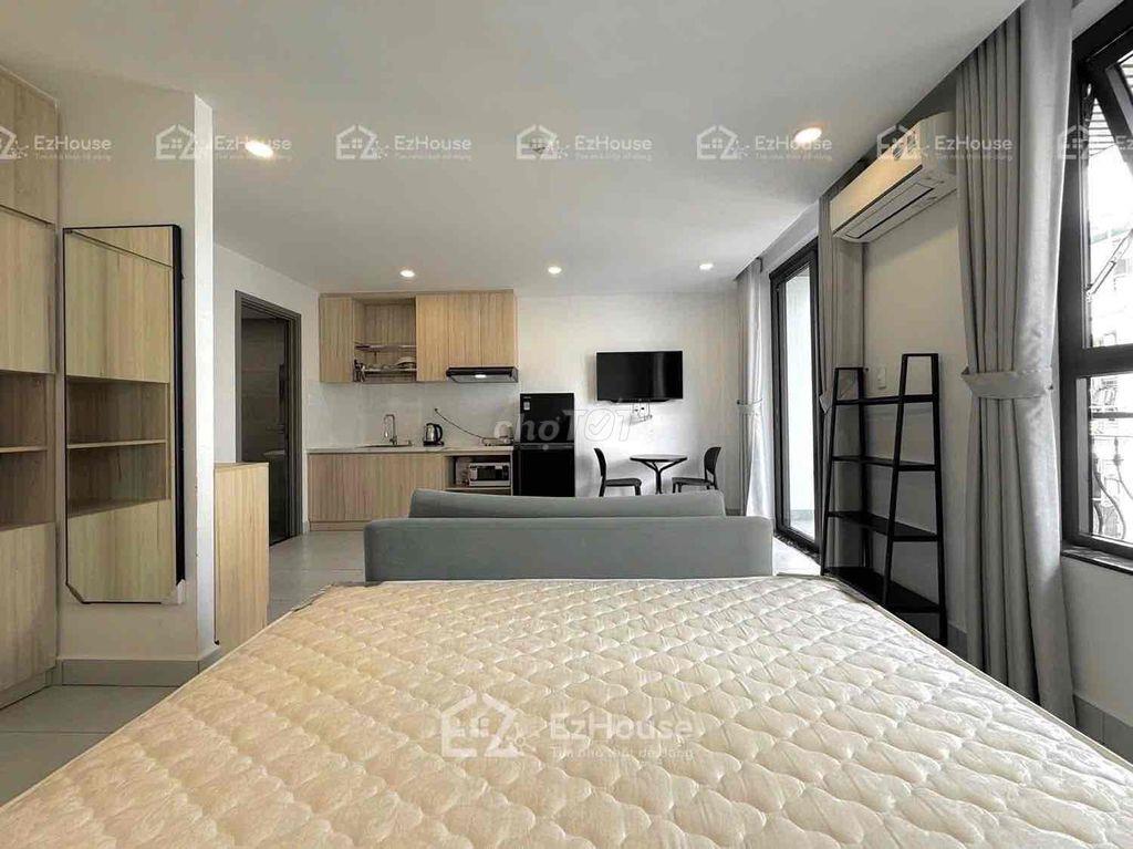cho thuê căn studio ban công ngay luỹ bán bích -  vườn lài gần chợ