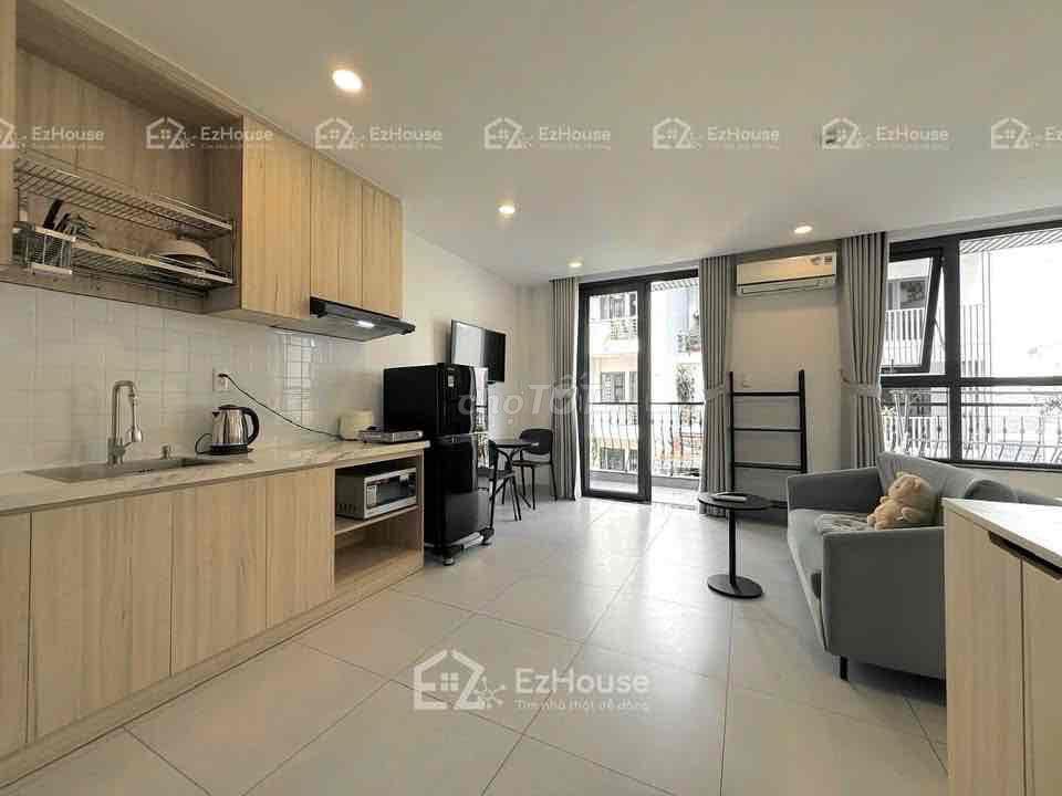 cho thuê căn studio ban công ngay luỹ bán bích -  vườn lài gần chợ