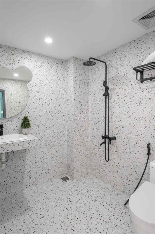 căn hộ ban công gần chợ tân hương - vườn lài, nhà mới 100%