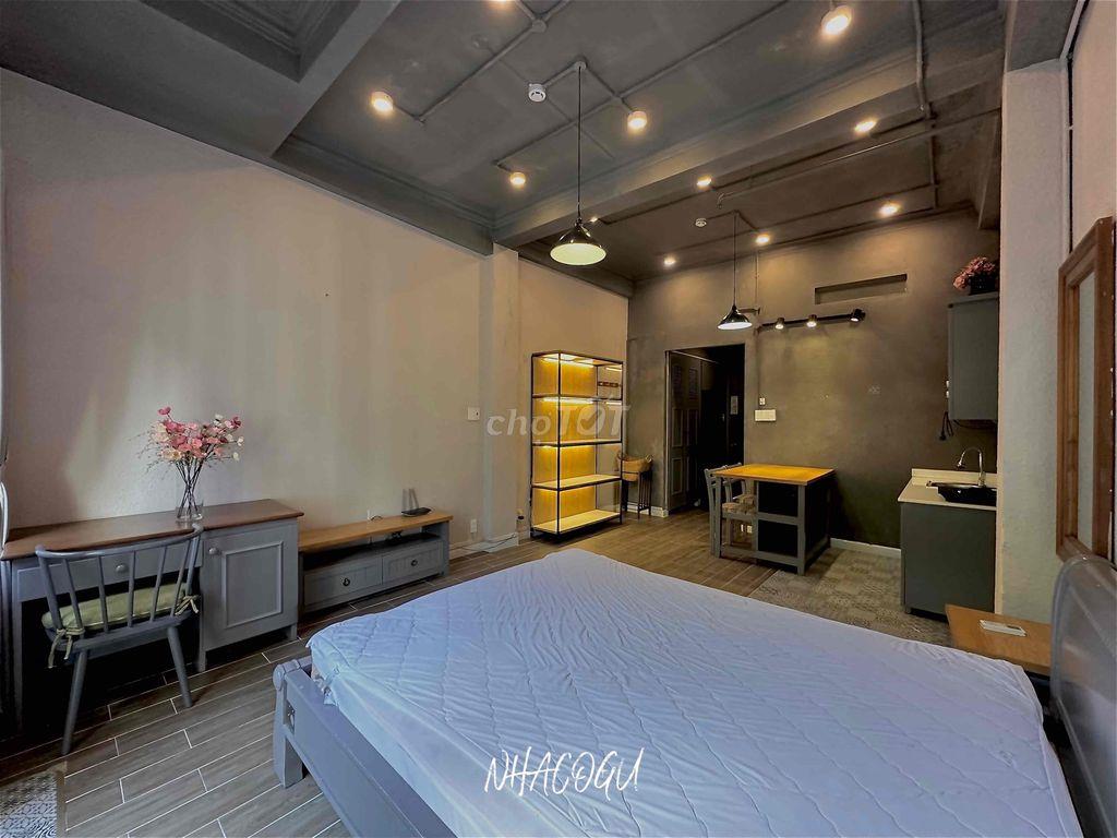 cho thuê căn hộ studio ban công - rộng 40m2 - style cổ điển