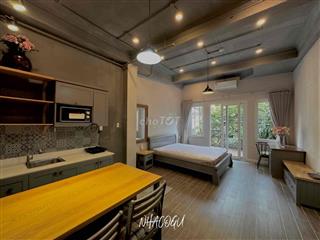 cho thuê căn hộ studio ban công - rộng 40m2 - style cổ điển