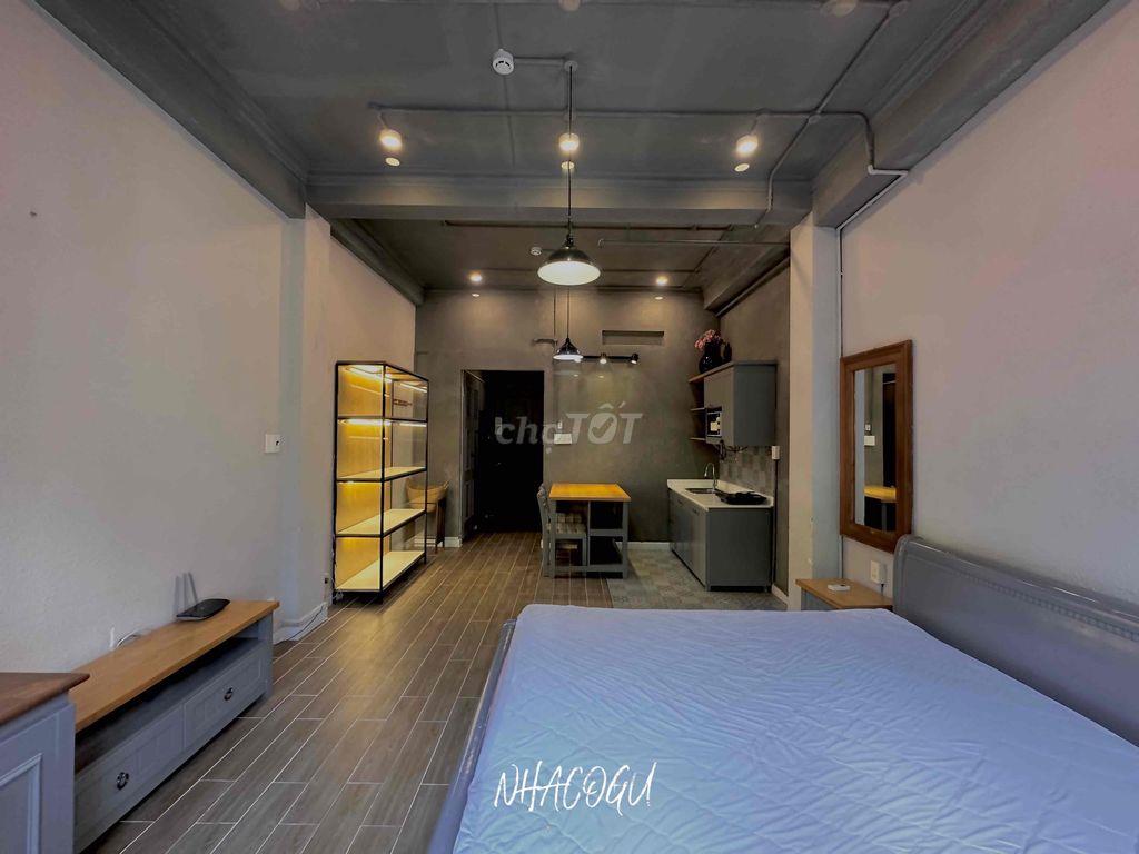 cho thuê căn hộ studio ban công - rộng 40m2 - style cổ điển