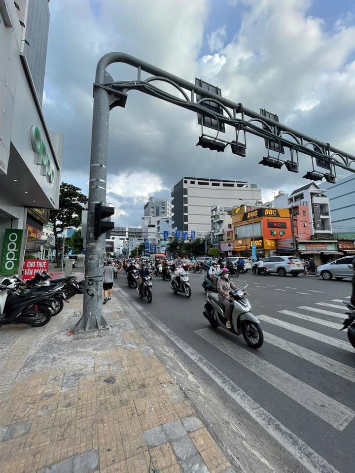 Cho thuê mặt bằng MT 600 Cộng Hòa, Tân Bình, 81m², giá 28 triệu/tháng