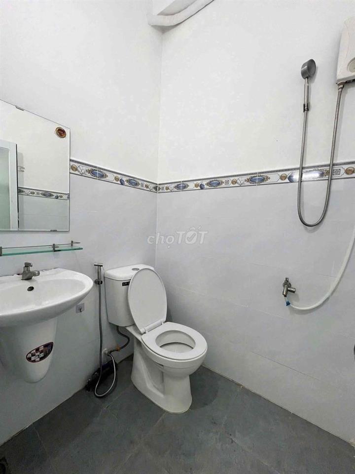 PHÒNG TRỌ GIÁ RẺ, TÁCH BẾP, SÁT NGÃ TƯ BẢY HIỀN- NĂM CHÂU, TÂN BÌNH