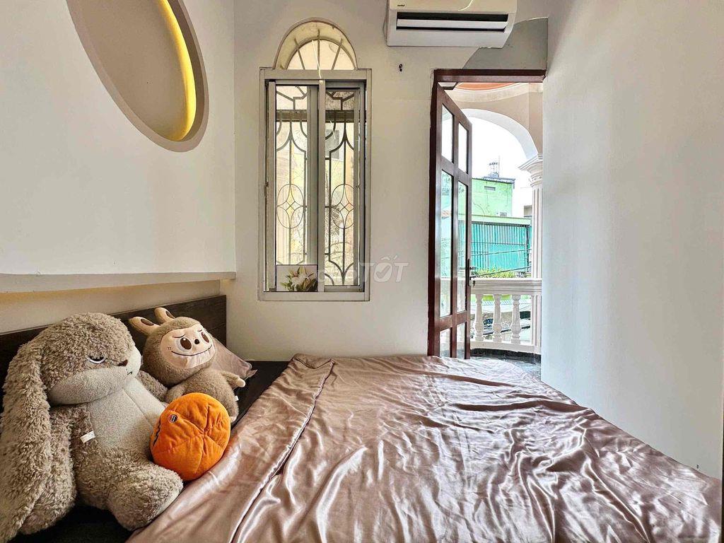 SIÊU PHẨM CĂN HỘ 2 PHÒNG NGỦ, FULL NỘI THẤT CAO CẤP, LẠC LONG QUÂN TB