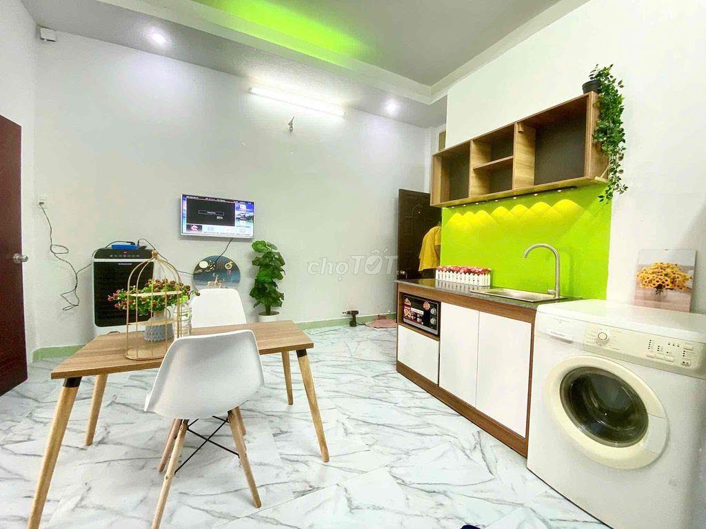 2 PHÒNG NGỦ BAN CÔNG LỚN, GẦN NGÃ TƯ BẢY HIỀN-ETOWN
