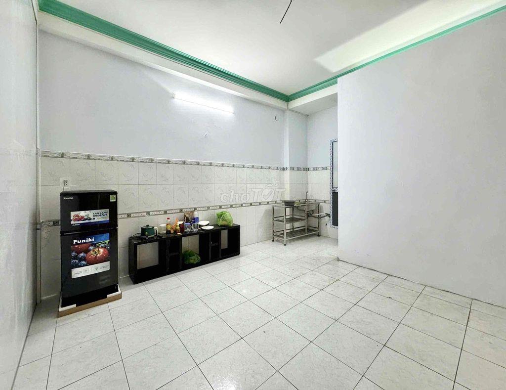 Chính Chủ Cho Thuê | 1PN Ban Công Rộng 50m2 | Điện Nước Siêu Rẻ