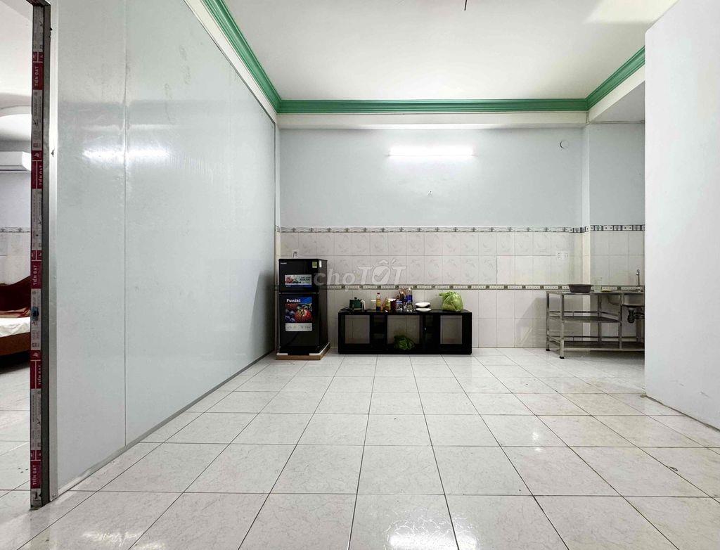Chính Chủ Cho Thuê | 1PN Rộng 50m2 | Ban Công Thoáng Mát | Full NT