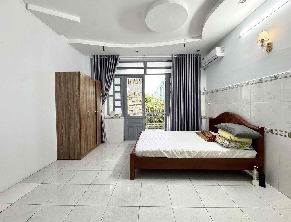 Chính Chủ Cho Thuê | 1PN Rộng 50m2 | Ban Công Thoáng Mát | Full NT