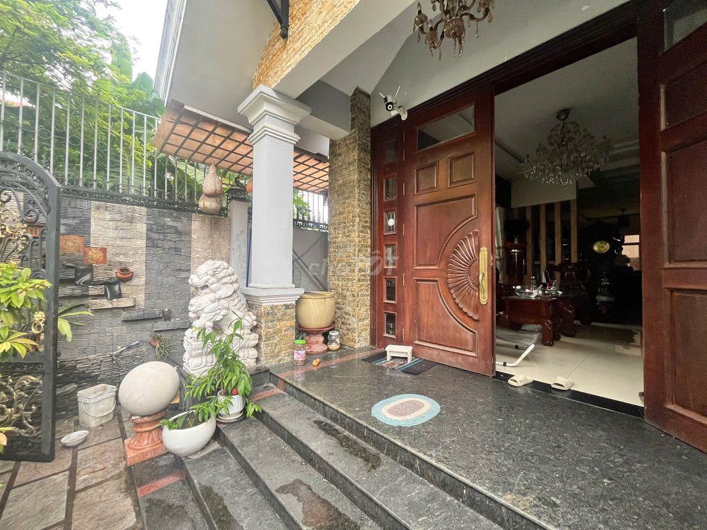 Nhà phố Thảo Điền- 8 Phòng Ngủ- Sân Thượng- 65 triệu 