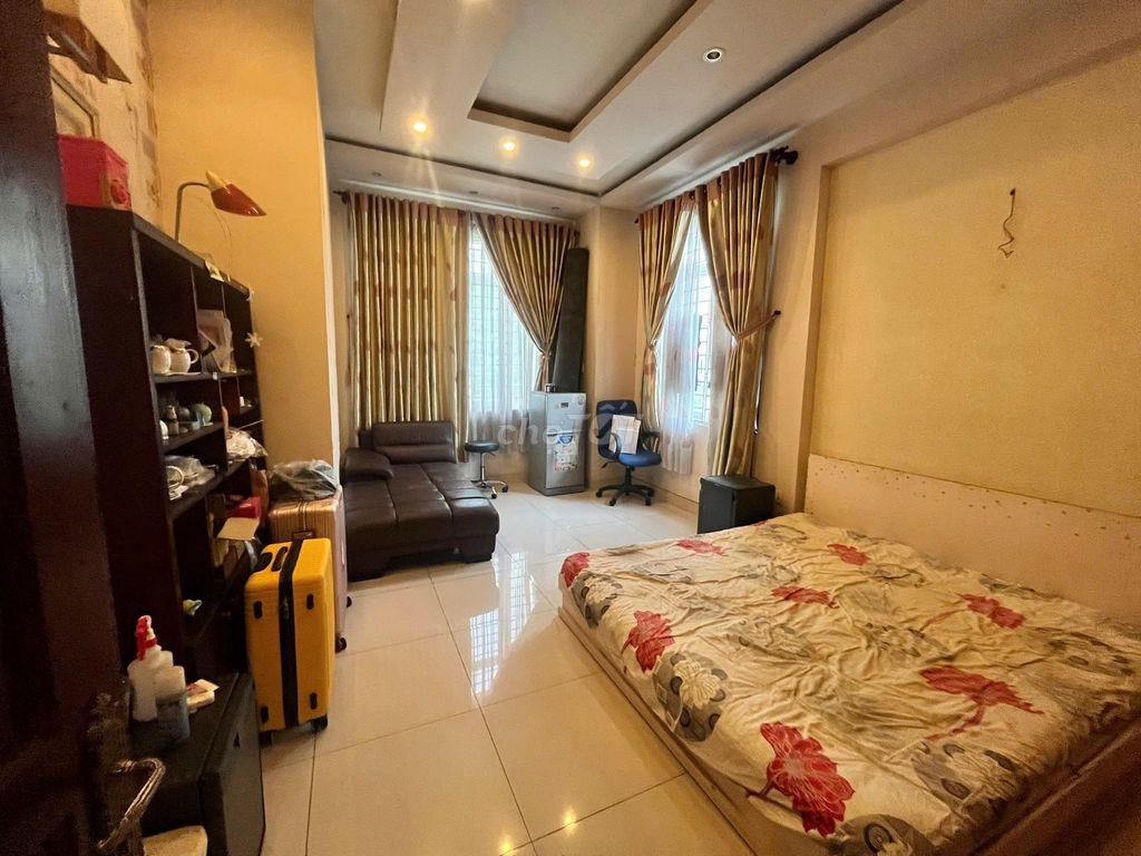 Nhà phố Thảo Điền- 8 Phòng Ngủ- Sân Thượng- 65 triệu 