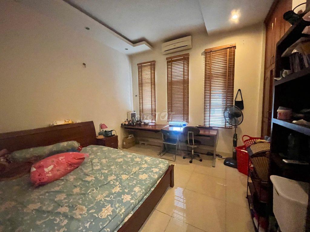 Nhà phố Thảo Điền- 8 Phòng Ngủ- Sân Thượng- 65 triệu 