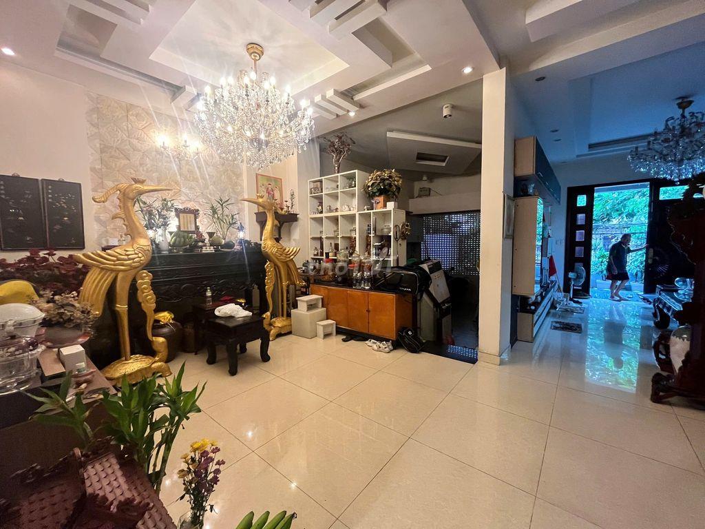 Nhà phố Thảo Điền- 8 Phòng Ngủ- Sân Thượng- 65 triệu 