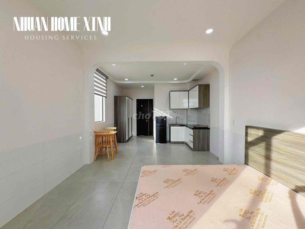 STUDIO BAN CÔNG THOÁNG NGAY CÔNG VIÊN HOÀNG VĂN THỤ - FULL NỘI THẤT