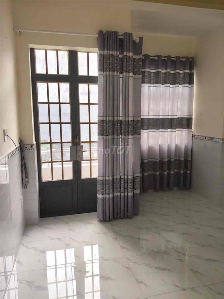 CHO THUÊ NHÀ NGUYÊN CĂN 1 TRỆT 2 LẦU NGAY ĐH VĂN HIẾN - HẺM XE HƠI