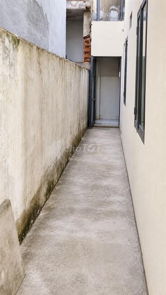 CHO THUÊ NHÀ NGUYÊN CĂN ĐƯỜNG ÂU CƠ 100M² 1PN 1WC HẺM XE HƠI 15TR