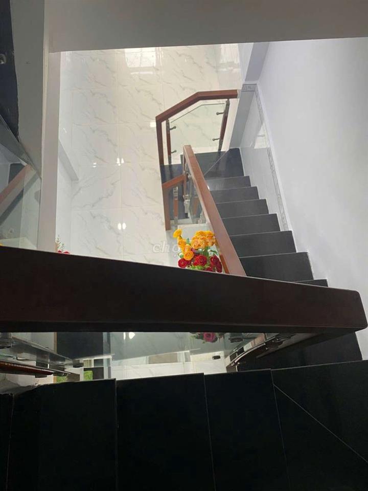 NHÀ CHO THUÊ NGUYÊN CĂN 4PN NGAY TÂN BÌNH GIÁ 7TR
