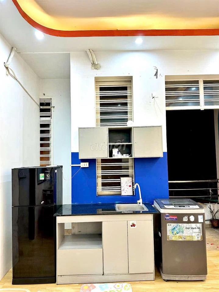 Cho thuê CHDV 2PN 60m2 full Nội thất ban công rộng rãi, 03 Tr Mai Ninh