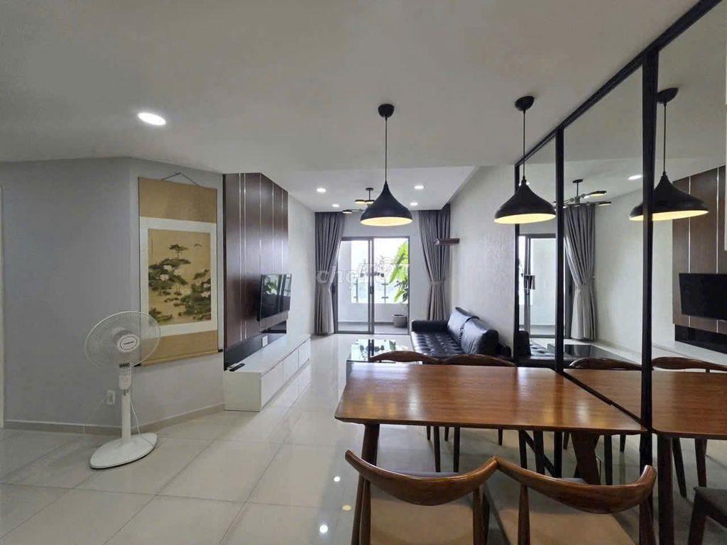 Chung cư  Cộng Hòa Plaza cho thuê căn 3p ngủ, giá 15tr/tháng