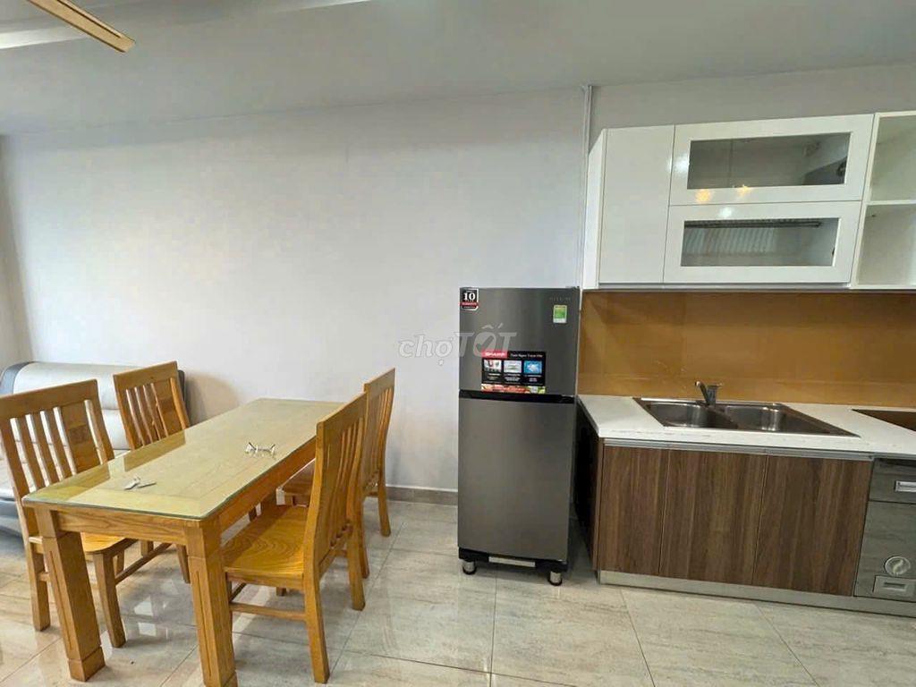 Căn 2p ngủ rộng 76m2, C/c  Harmona,Trương Công Định giá 12,5tr/tháng