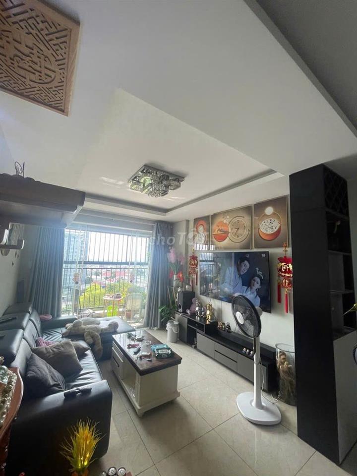 Cho thuê chung cư Tân Bình, 10 triệu, đầy đủ nội thất, 2p ngủ, 90m2