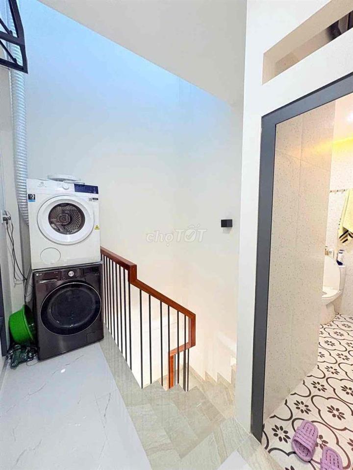 Bán nhà  Lạc Long Quân 4x10m P8 Tân Bình HXH