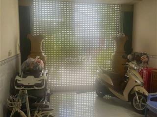 BÁN NHÀ HẺM XE HƠI TRÁNH NHAU, Đường LÂM THỊ HỐ